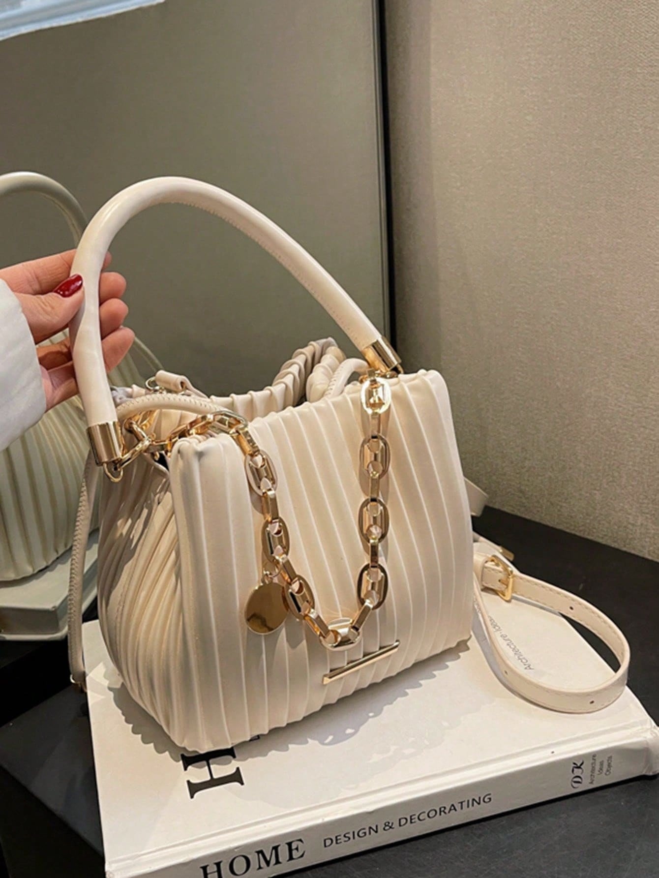 Urban Pleated Chain Shoulder Bag – Women’s Fashion Handbag