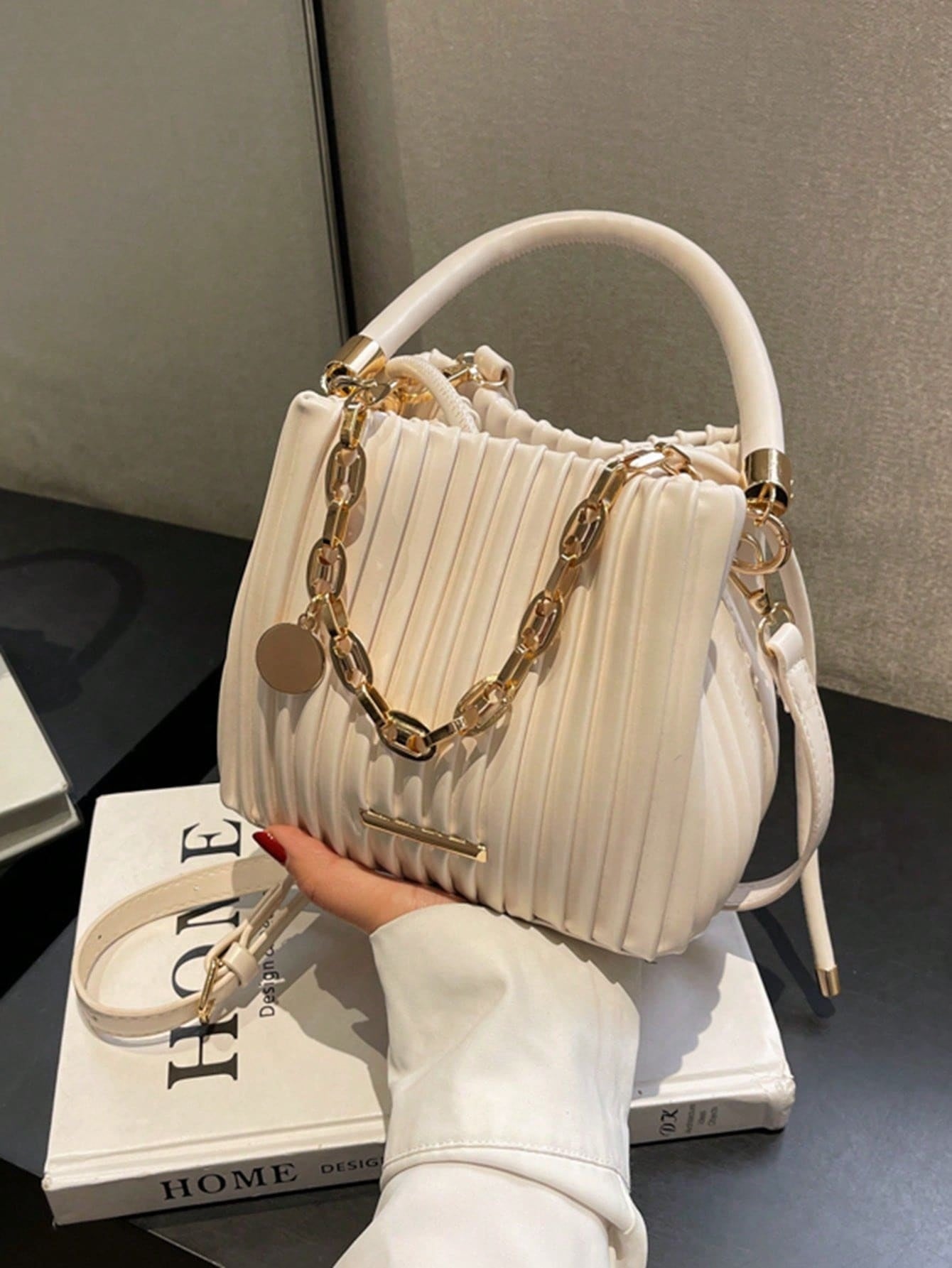 Urban Pleated Chain Shoulder Bag – Women’s Fashion Handbag